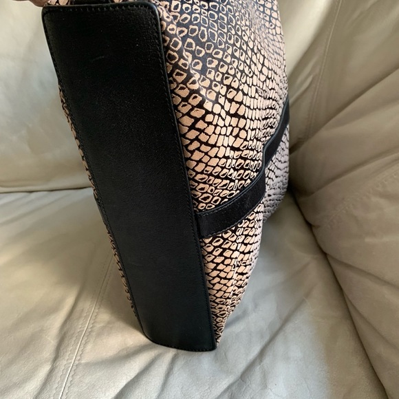 NWOT- LANCEL authentic Paris bag leopard pattern - Picture 4 of 11